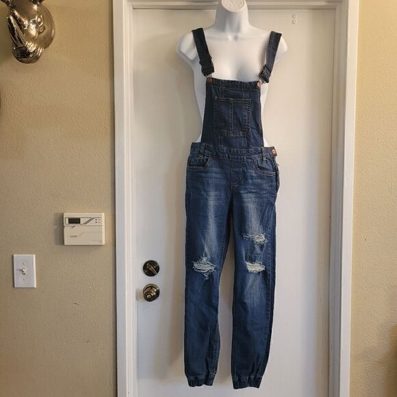 Dollhouse Pants - NWOT Dollhouse Juniors Womens denim jeans Overalls Size 1